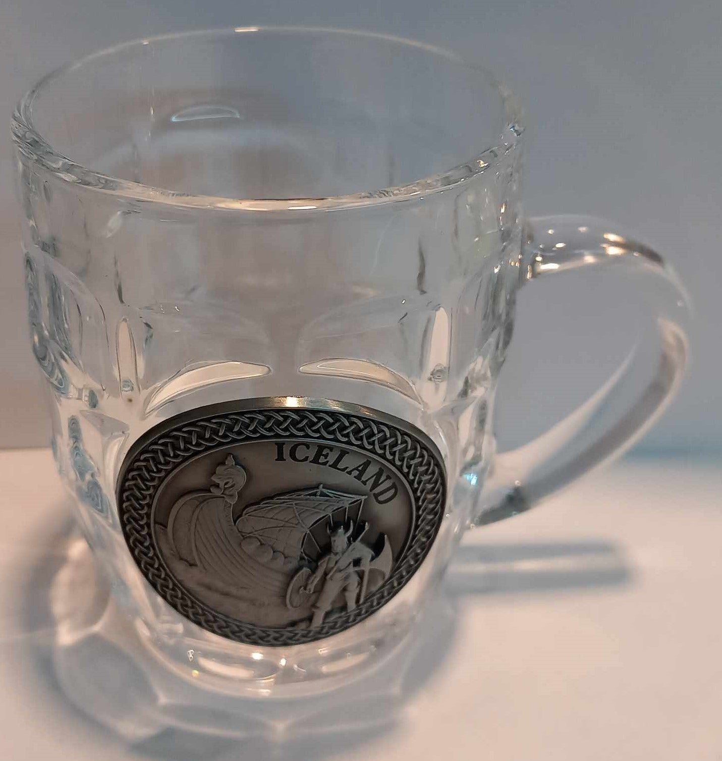 Glass cups with vikings designs Glass cups with vikings designs
